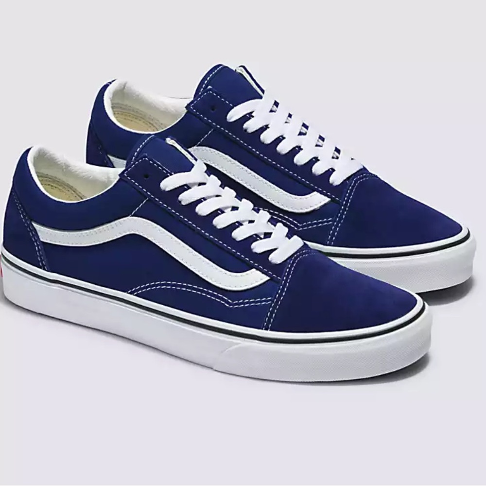 Vans Women’s Old Skool 7.5 Shoe